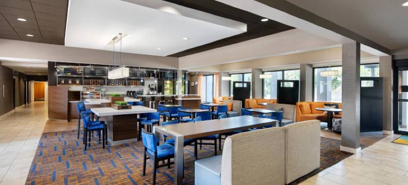 艾迪生中途万怡酒店(Courtyard Dallas Addison/Midway)图片