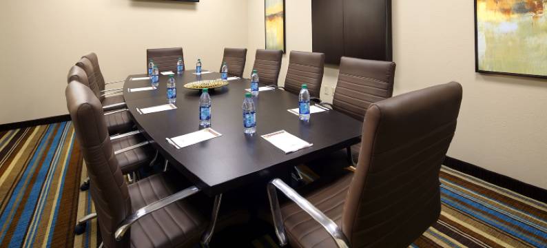 威灵特里德尔菲亚高地浩枫温德姆公寓(Hawthorn Suites by Wyndham Wheeling at the Highlands)图片