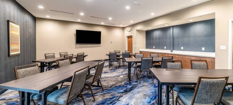 盖恩斯维尔I-35万枫酒店及套房(Fairfield Inn & Suites Gainesville I-35)图片