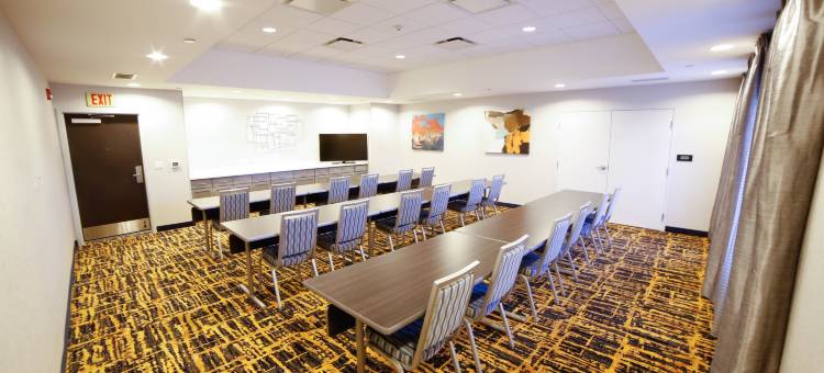 森林之城欢朋套房酒店(Hampton Inn & Suites Forest City)图片