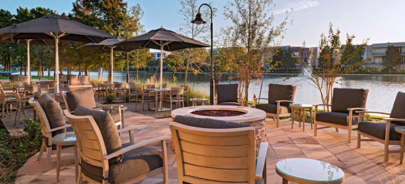 休斯顿舒格兰/普安特湖万怡酒店(Courtyard Houston Sugar Land/Lake Pointe)图片