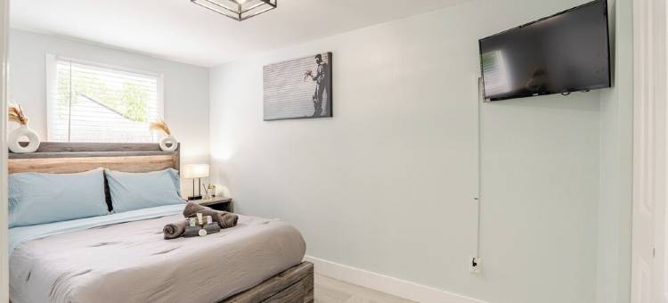 Palm Beach Charm - Hot Tub, Bikes & More! Completely Renovated!图片