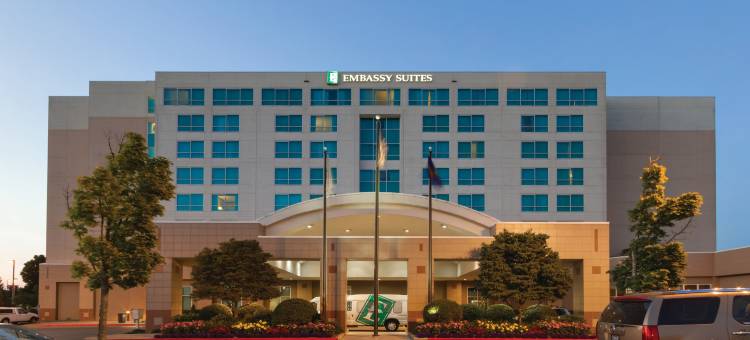 希尔顿波特兰机场大使套房酒店(Embassy Suites by Hilton Portland Airport)图片