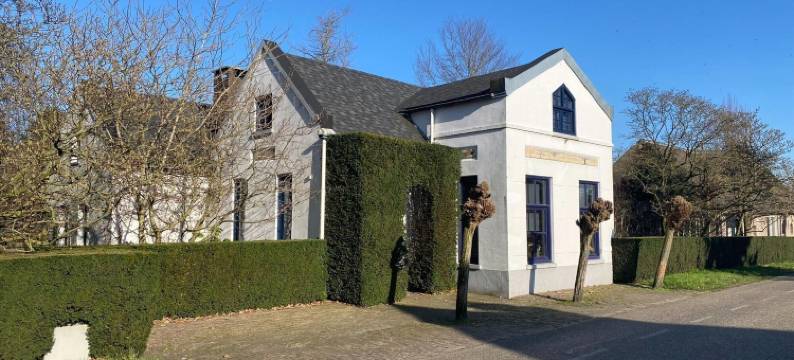 可容纳十人的莱恩德度假屋(Village House in Leende Near Star Restaurant)图片