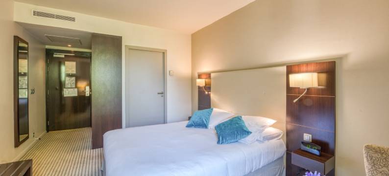 普罗旺斯艾克斯拉杜朗尼 TGV 火车站美居(Mercure Aix-en-Provence la Duranne Gare TGV)图片