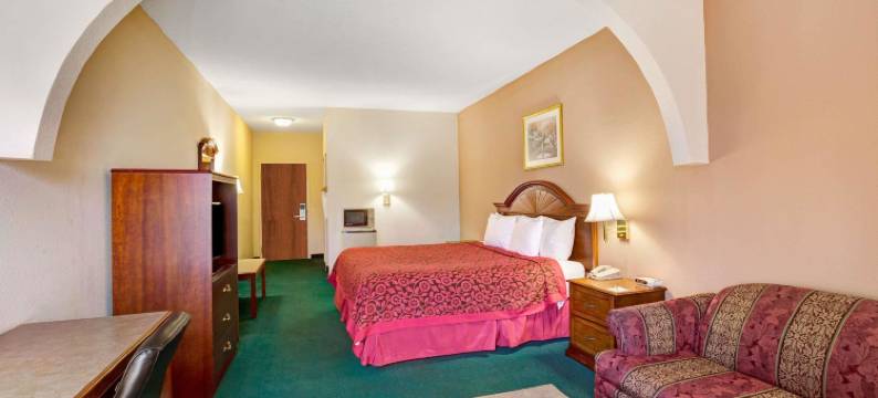 路易斯维尔西南戴斯套房酒店(Days Inn & Suites by Wyndham Louisville SW)图片