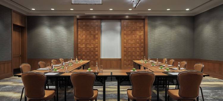 惠斯勒四季酒店(Four Seasons Resort Whistler)图片