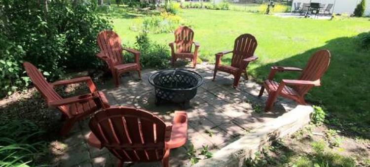 Fire Pit, Office, and Fully Stocked Kitchen - Spacious Family Haven图片