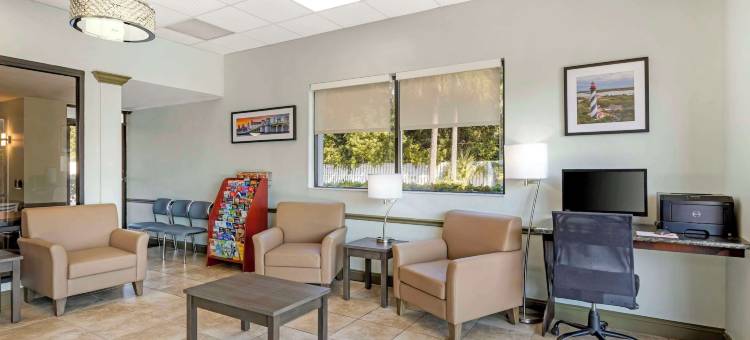 圣奥古斯丁海滩区品质酒店及套房(Quality Inn & Suites St Augustine Beach Area)图片