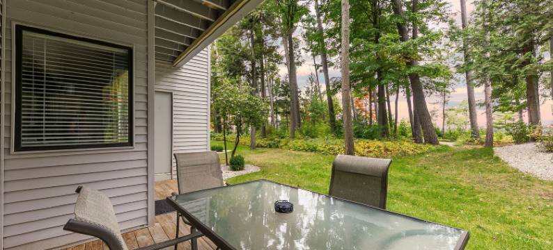 岸边湖畔公寓5682单元(The Shores Lakeside Condo Unit 5682)图片