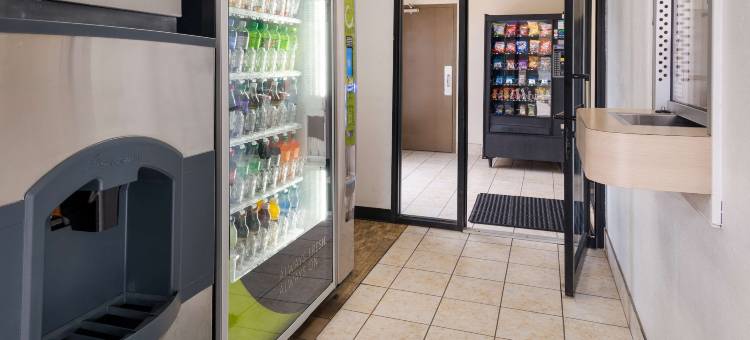 大急流城骑士酒店(Knights Inn Grand Rapids)图片