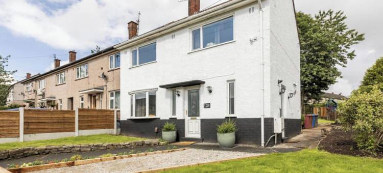 来布莱克本迷人的5居室房子里放松身心(3 Bed House - Sleeps 5 - Parking - Garden - Wifi)图片