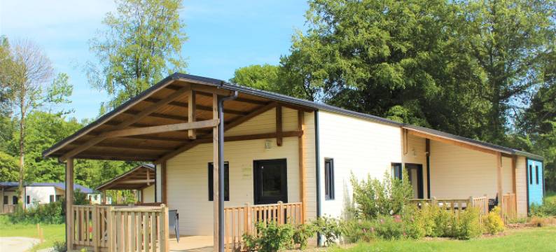 兰德鲁耶特沃尔露营酒店(Camping le Val de Landrouet)图片