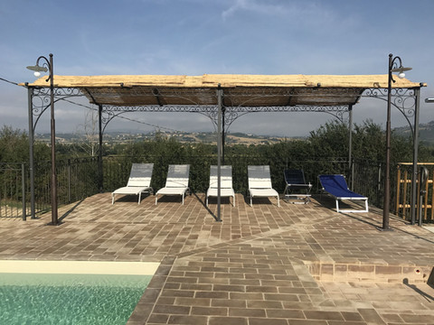 帕拉泽塔亚西西农庄酒店