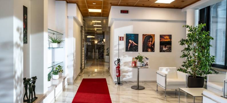 普利阿尔皮酒店(Prealpi Hotel)图片