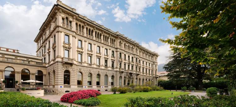 宫殿酒店及会展中心(Palace Hotel Lake Como)图片