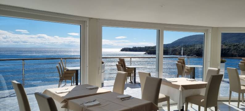 普拉塞酒店(Hotel Plaza)图片