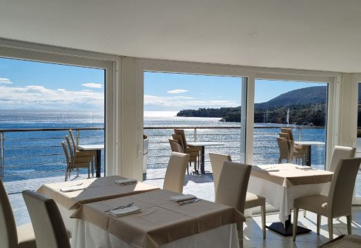 Hotel Plaza Hotel Overview