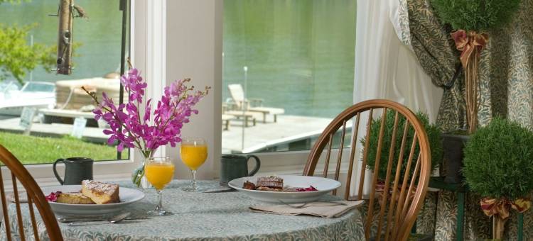 湖点旅馆(Lake Pointe Inn)图片