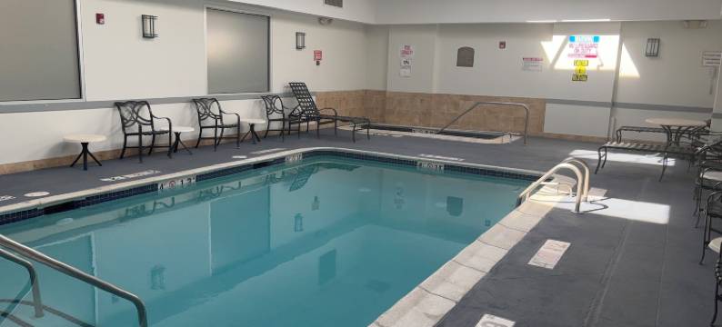 新哈芬汉登酒店及套房(Hamden Hotel and Suites – Hamden New Haven)图片