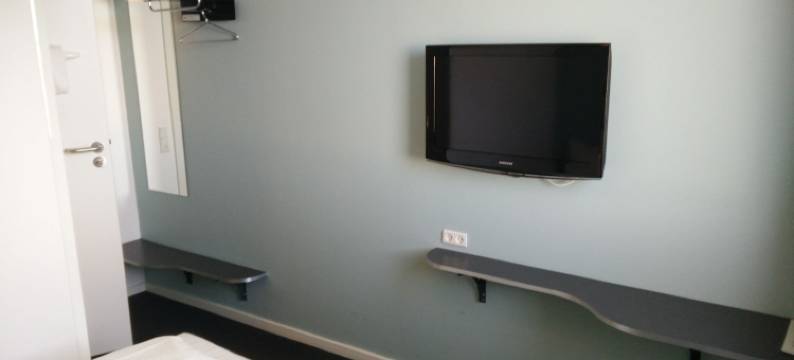 X汽车旅馆(Motel X)图片