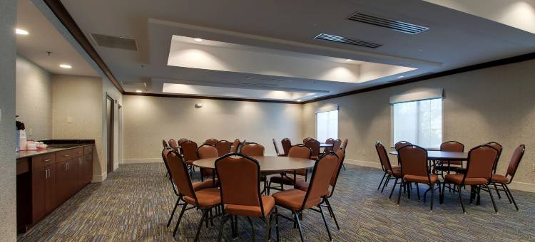 Holiday Inn Express & Suites Middleboro Raynham图片