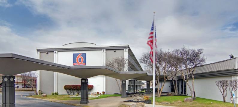 德克萨斯梅斯基特 - 镇东 6 号汽车旅馆(Motel 6 Mesquite, TX – Town East)图片