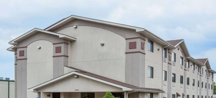 丹维尔速8酒店(Super 8 by Wyndham Danville VA)图片