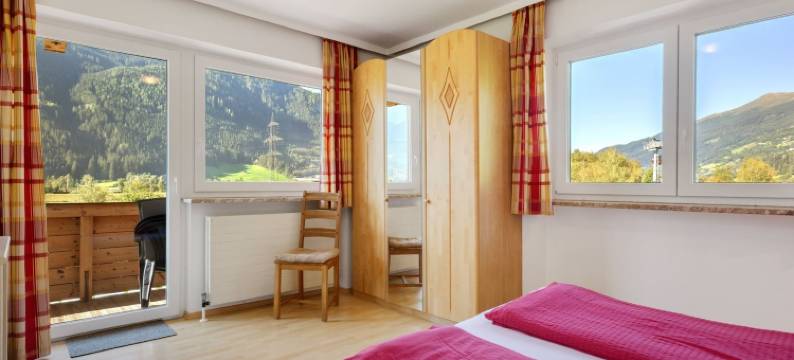 萨尔茨堡带露台和乡村景观的高档公寓(Upscale Apartment in Salzburg with Terrace and Country Views)图片