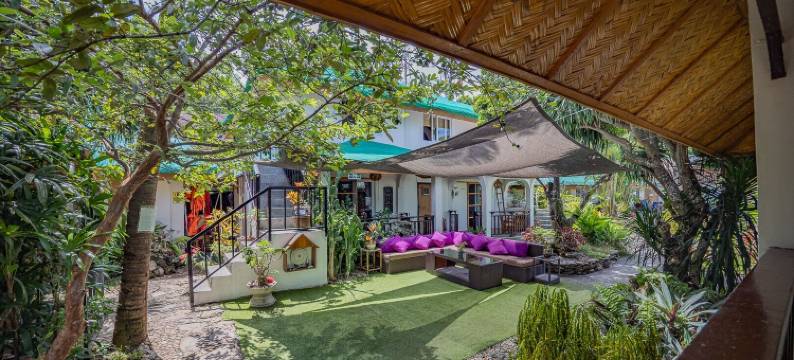 蓝泻湖潜水度假村(Blue Lagoon Dive Resort)图片