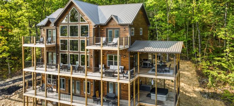 Endless Blue Skies图片