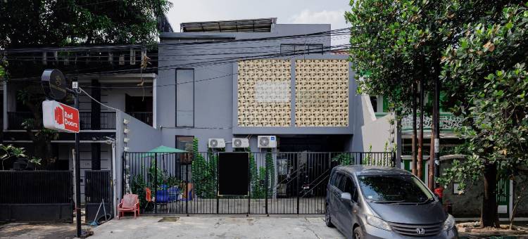 RedDoorz Syariah Plus at Limus Nunggal图片