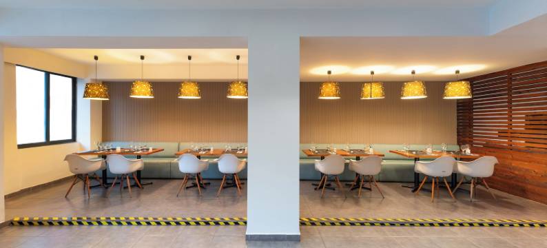 安菲特里翁城市酒店(Amphitryon City Hotel)图片