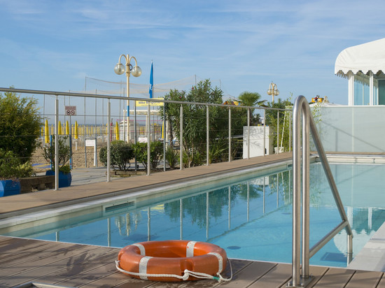 维迪米拉马雷和德尔菲诺酒店