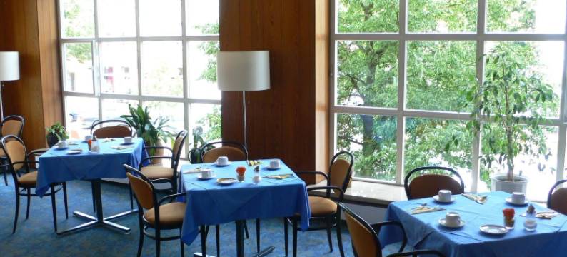 梅兰海伦巴德萨那桑拿酒店(Hotel Meran Hallenbad & Sauna)图片