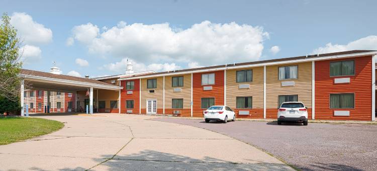 OYO 雷德伍德福尔斯酒店 - 近杰克波特娱乐场(OYO Hotel Redwood Falls Near Jackpot Casino)图片