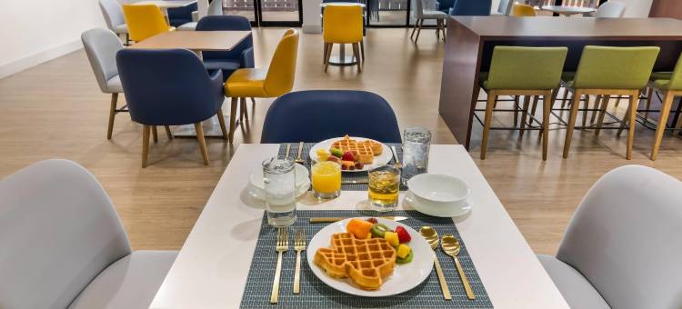 奥斯汀机场舒适套房酒店(Comfort Suites Austin Airport)图片