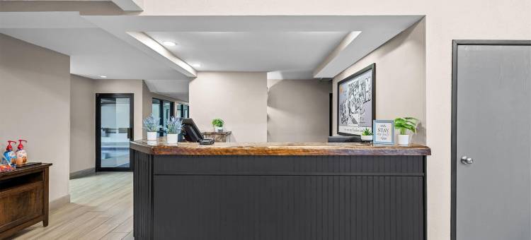 沃特敦威斯康辛速8酒店(Super 8 by Wyndham Watertown WI)图片