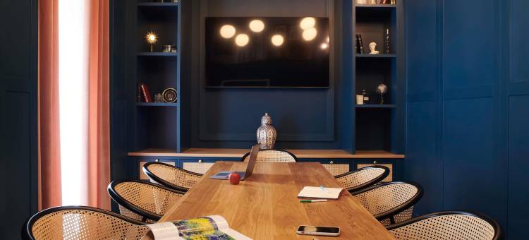 永河畔拉罗什方屋翰悦阁酒店(Square Lodge Hotel la Roche Sur Yon - Handwritten Collection)图片