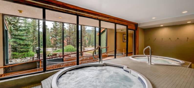 路易丝湖酒店(Lake Louise Inn)图片