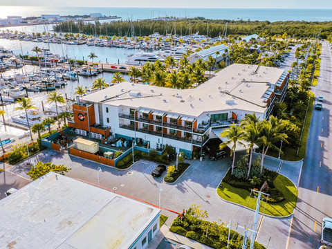 基韦斯特佩里酒店