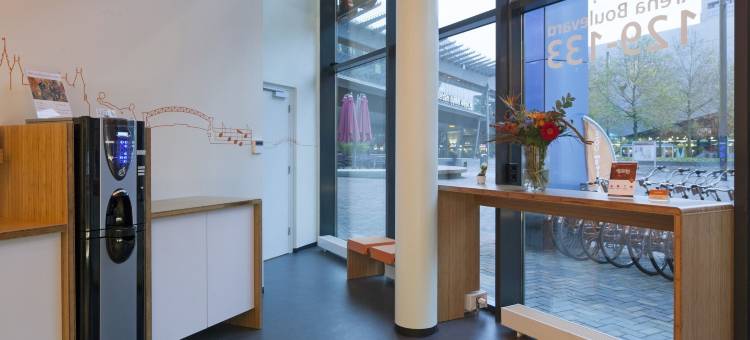 阿姆斯特丹体育馆大道便捷酒店(easyHotel Amsterdam Arena Boulevard)图片