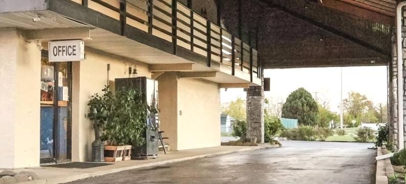 OYO 布鲁克维尔酒店 近代顿国际机场(Brookville Inn by OYO Near Dayton International Airport)图片