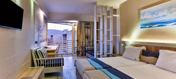 Carine德尔芬酒店(Carine Hotel Delfin)图片