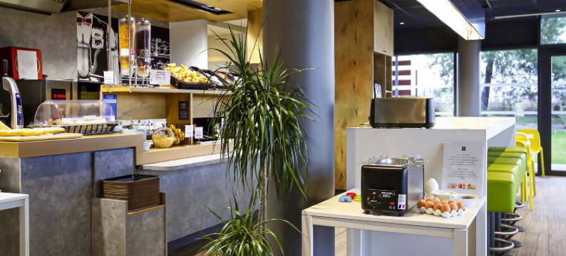 宜必思快捷日内瓦圣热尼普伊酒店(Ibis Budget Saint-Genis-Pouilly Genève)图片