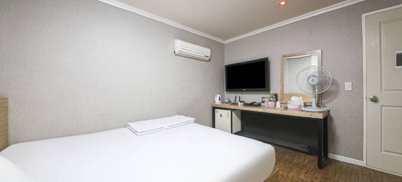 张城休(Hyumotel)图片