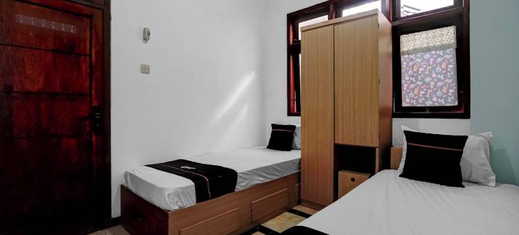 OYO 95035 和谐伊斯兰旅馆(OYO 95035 Harmony Guest House Syariah Sawojajar)图片