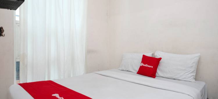 RedDoorz Near Unesa Citraland Surabaya图片