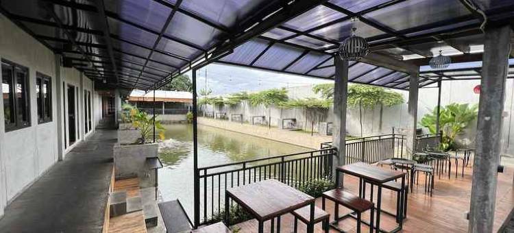 位于尖米士的12卧室公寓-4平方米|带12个独立浴室(Backyard Guest House)图片