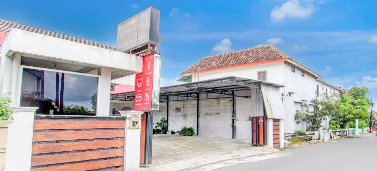 日惹安巴鲁莫广场附近的 O 酒店(原 Wisma Arya 2)(Hotel O near Plaza Ambarrukmo Yogyakarta formerly Wisma Arya 2)图片